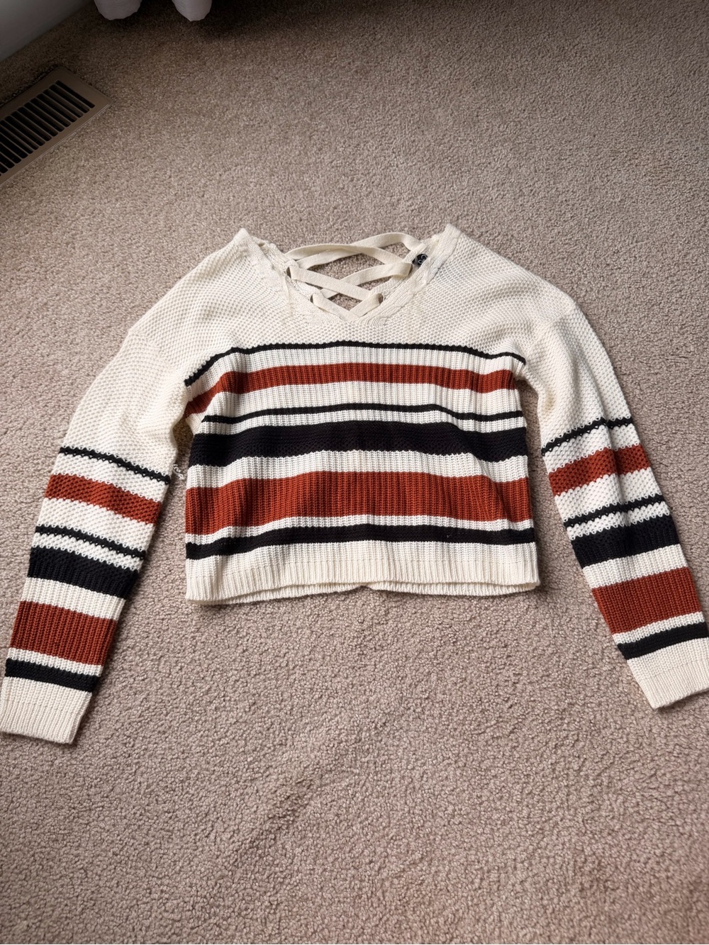 Windsor Cream Knit Sweater with Black Logo Tag